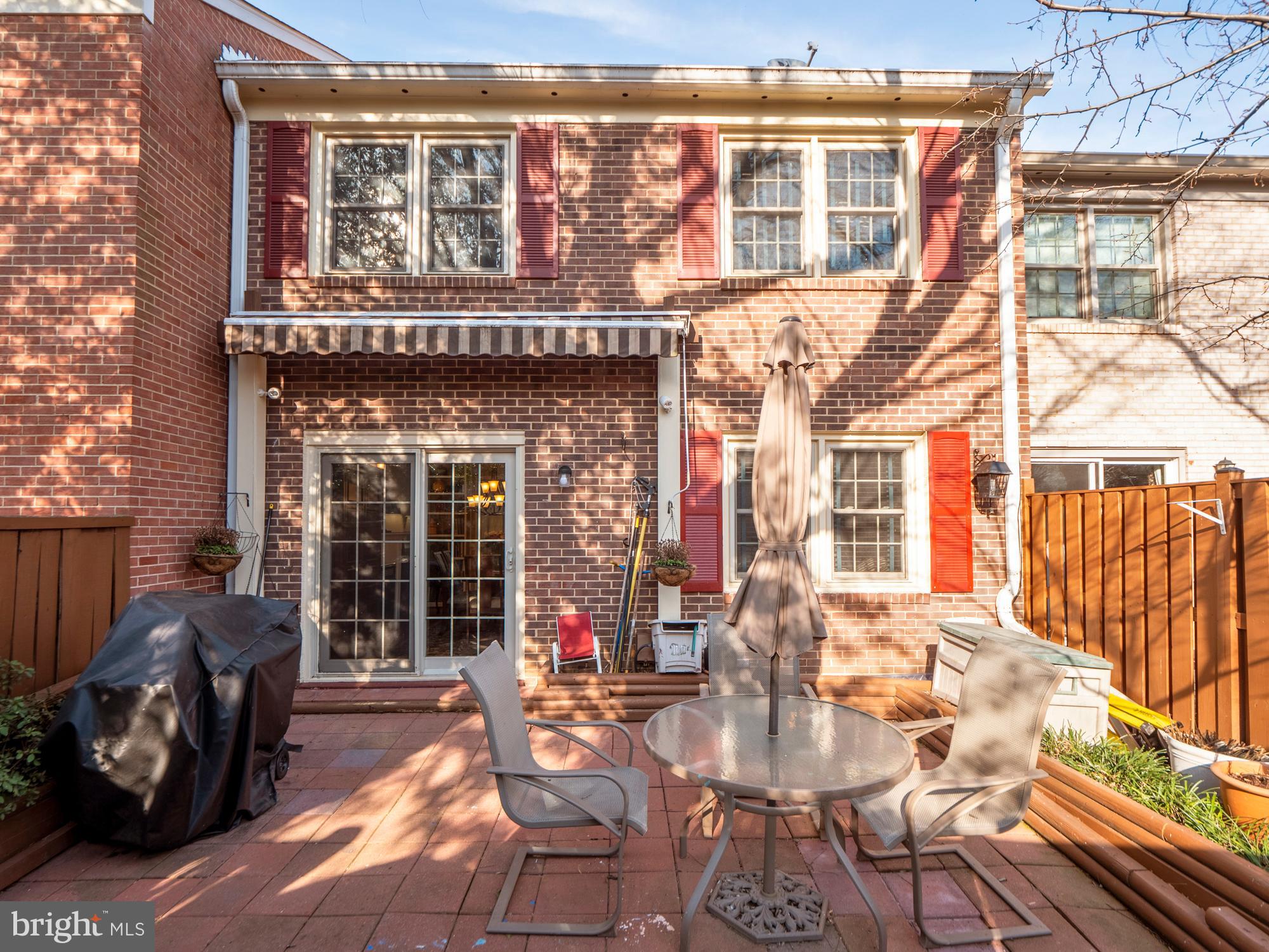 1820 Golf View Court Reston, VA 20190 - Photo 27 of 29 Gallery Image 27