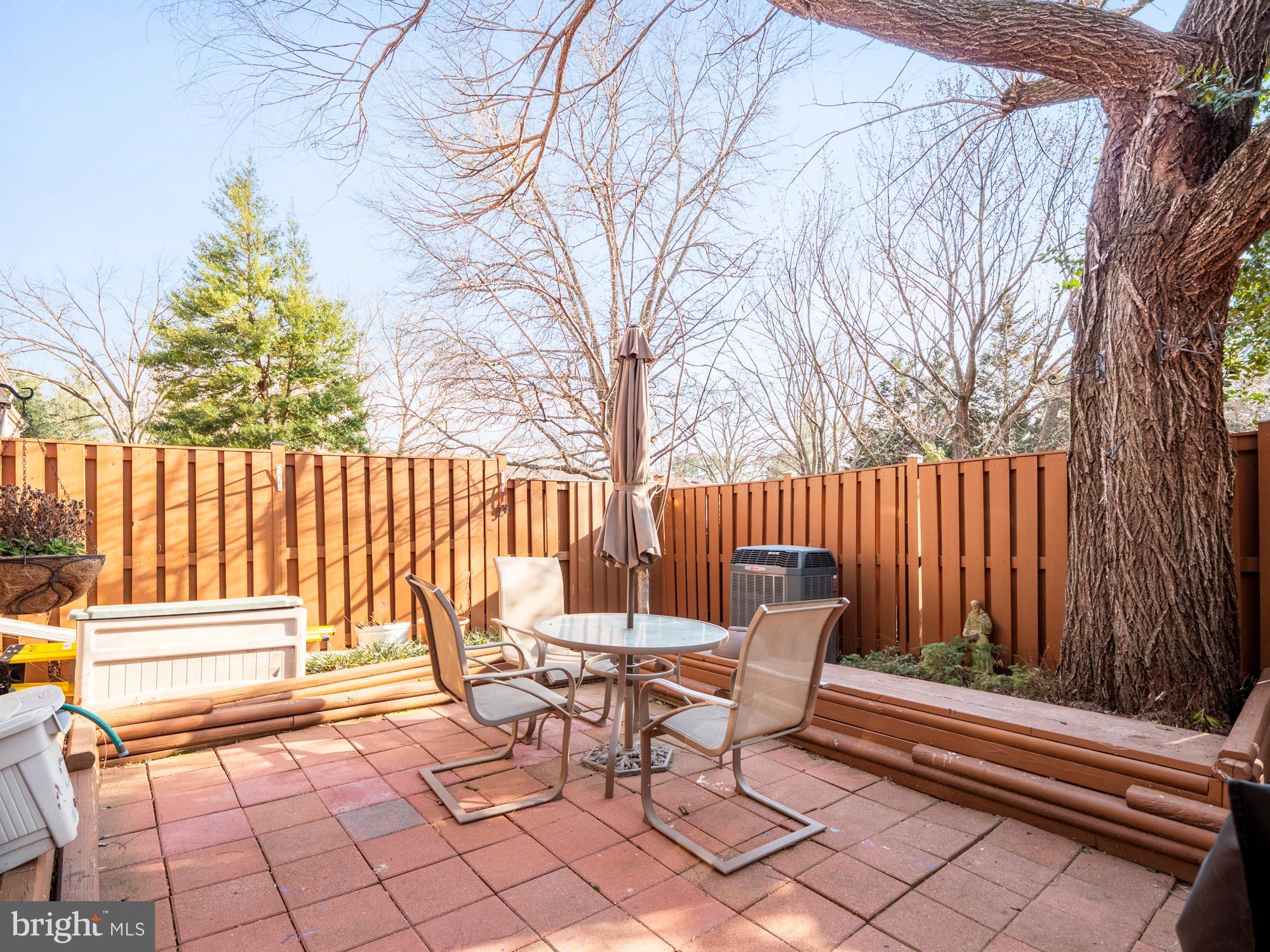 1820 Golf View Court Reston, VA 20190 - Photo 28 of 29 Gallery Image 28