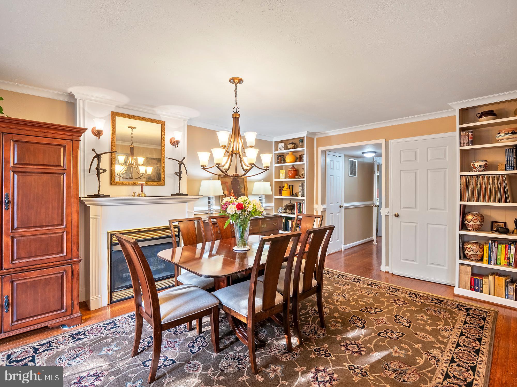1820 Golf View Court Reston, VA 20190 - Photo 7 of 29 Gallery Image 7