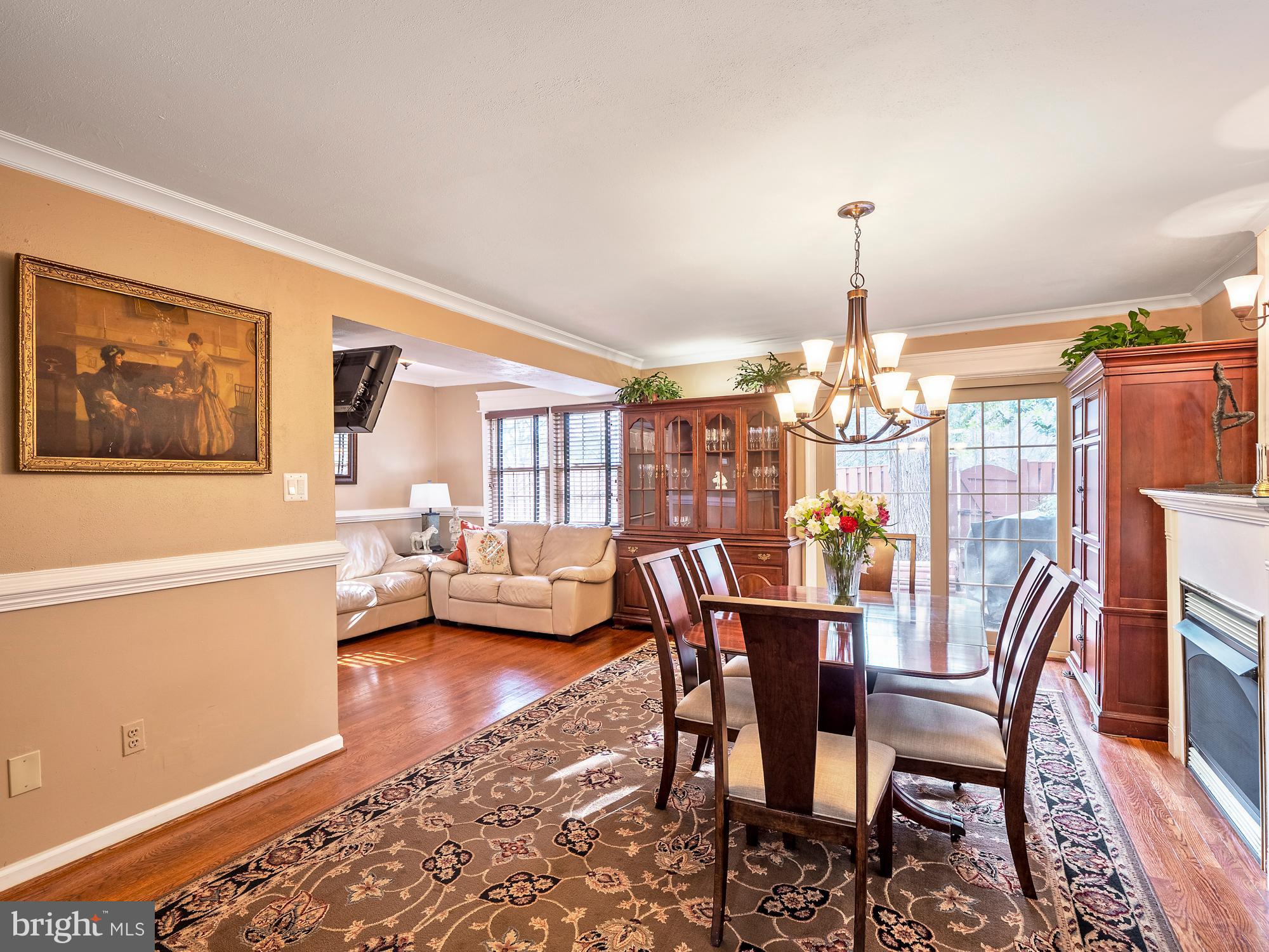 1820 Golf View Court Reston, VA 20190 - Photo 9 of 29 Gallery Image 9