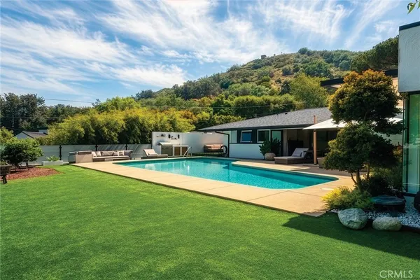 $3,200,000 | 9621 Cedarbrook Drive, Beverly Hills, CA 90210