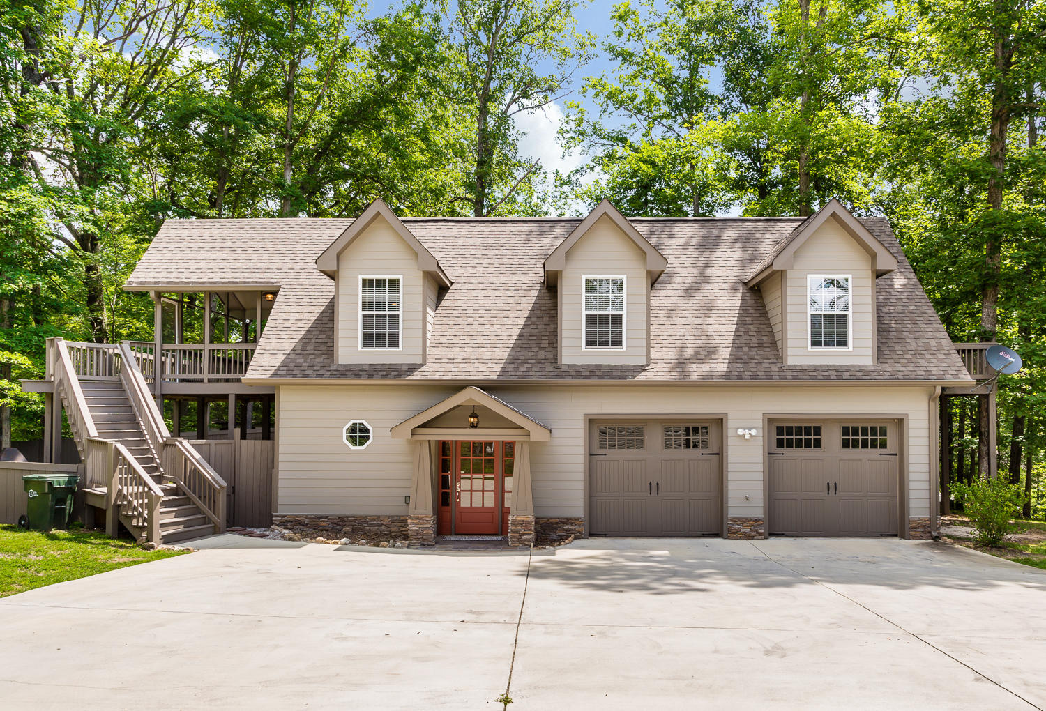 7925 Selcer Road Hixson, TN 37343 - Photo 1 of 34 Welcome Home!