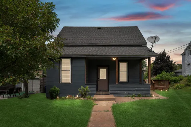 $170,000 | 407 3rd Avenue, Osceola, WI 54020