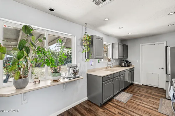 $590,000 | 3027 East Yucca Street, Phoenix, AZ 85028