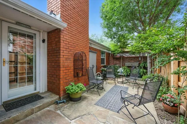 a view of a wooden fence