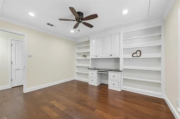 $324,900 | 1357 Roaring Springs Road, Fort Worth, TX 76114