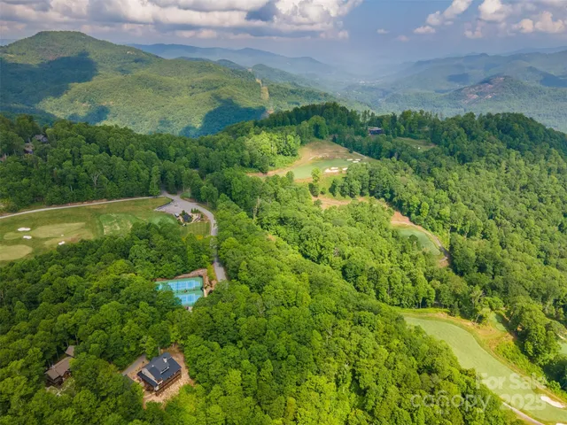 $299,999 | 627 Steeplebush Court, Glenville, NC 28736