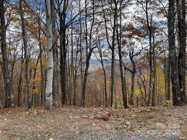 $299,999 | 627 Steeplebush Court, Glenville, NC 28736