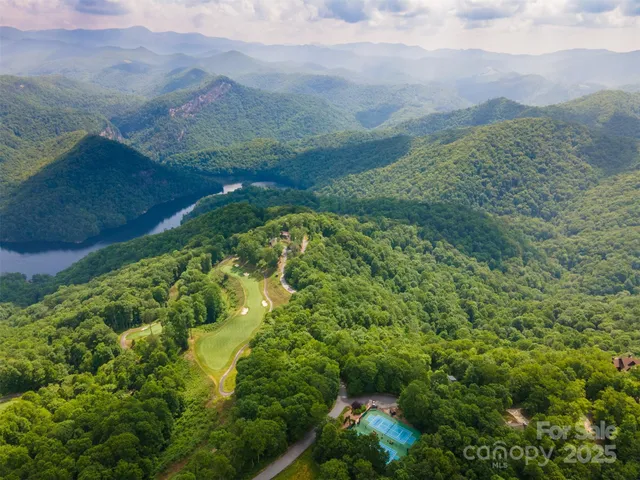 $299,999 | 627 Steeplebush Court, Glenville, NC 28736