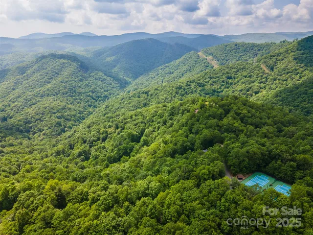 $299,999 | 627 Steeplebush Court, Glenville, NC 28736