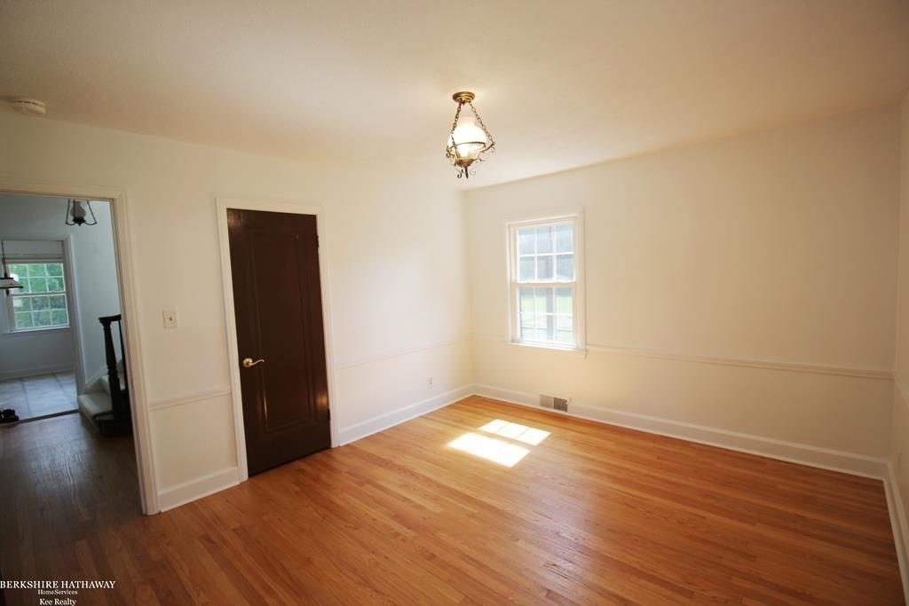 1583 Hawthorne Road Grosse Pointe Woods, MI 48236 - Photo 16 of 30