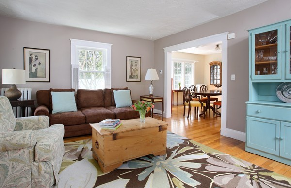 8 Maple Road Wellesley, MA 02481 - Photo 2 of 9
