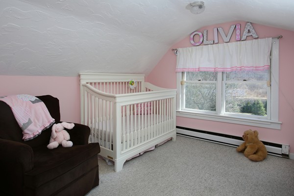 8 Maple Road Wellesley, MA 02481 - Photo 7 of 9