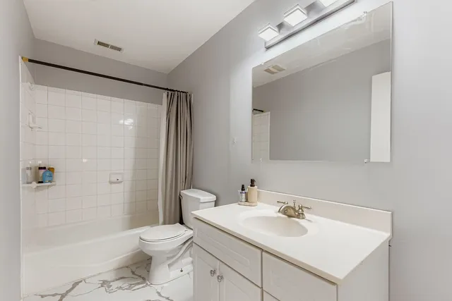 $438,000 | 3124 North 76th Avenue, Elmwood Park, IL 60707