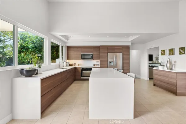 $1,599,888 | 20442 Harbor Isle Lane, Huntington Beach, CA 92646