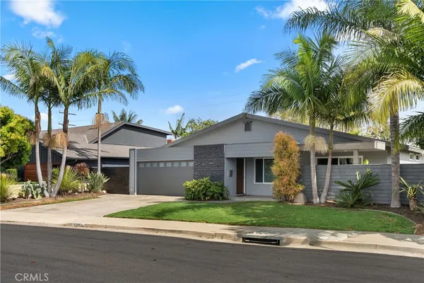 $1,599,888 | 20442 Harbor Isle Lane, Huntington Beach, CA 92646