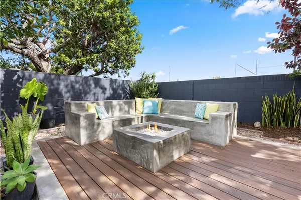 $1,599,888 | 20442 Harbor Isle Lane, Huntington Beach, CA 92646