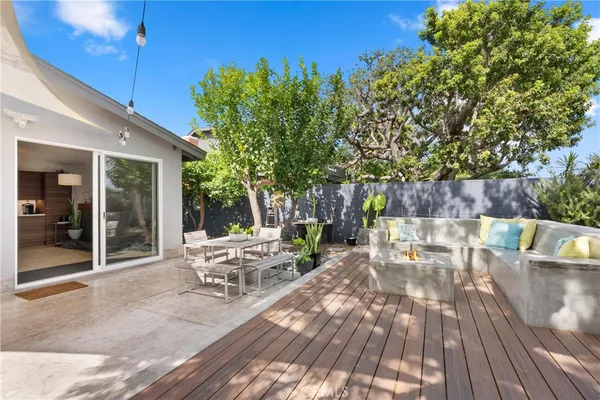 $1,599,888 | 20442 Harbor Isle Lane, Huntington Beach, CA 92646