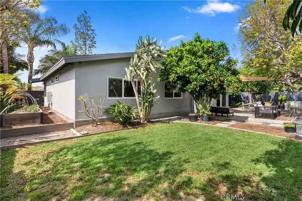$1,599,888 | 20442 Harbor Isle Lane, Huntington Beach, CA 92646