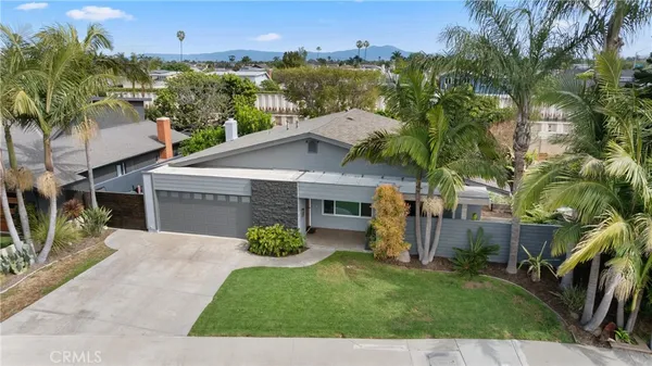 $1,599,888 | 20442 Harbor Isle Lane, Huntington Beach, CA 92646