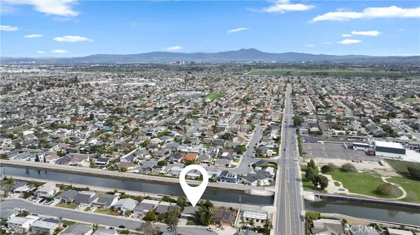 $1,599,888 | 20442 Harbor Isle Lane, Huntington Beach, CA 92646