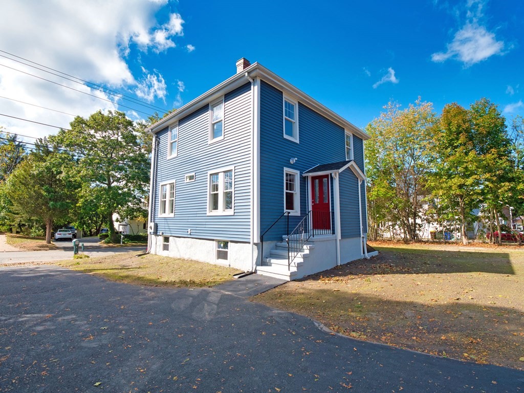 934 Wilson Road Fall River, MA 02720 - Photo 4 of 26 Gallery Image 4