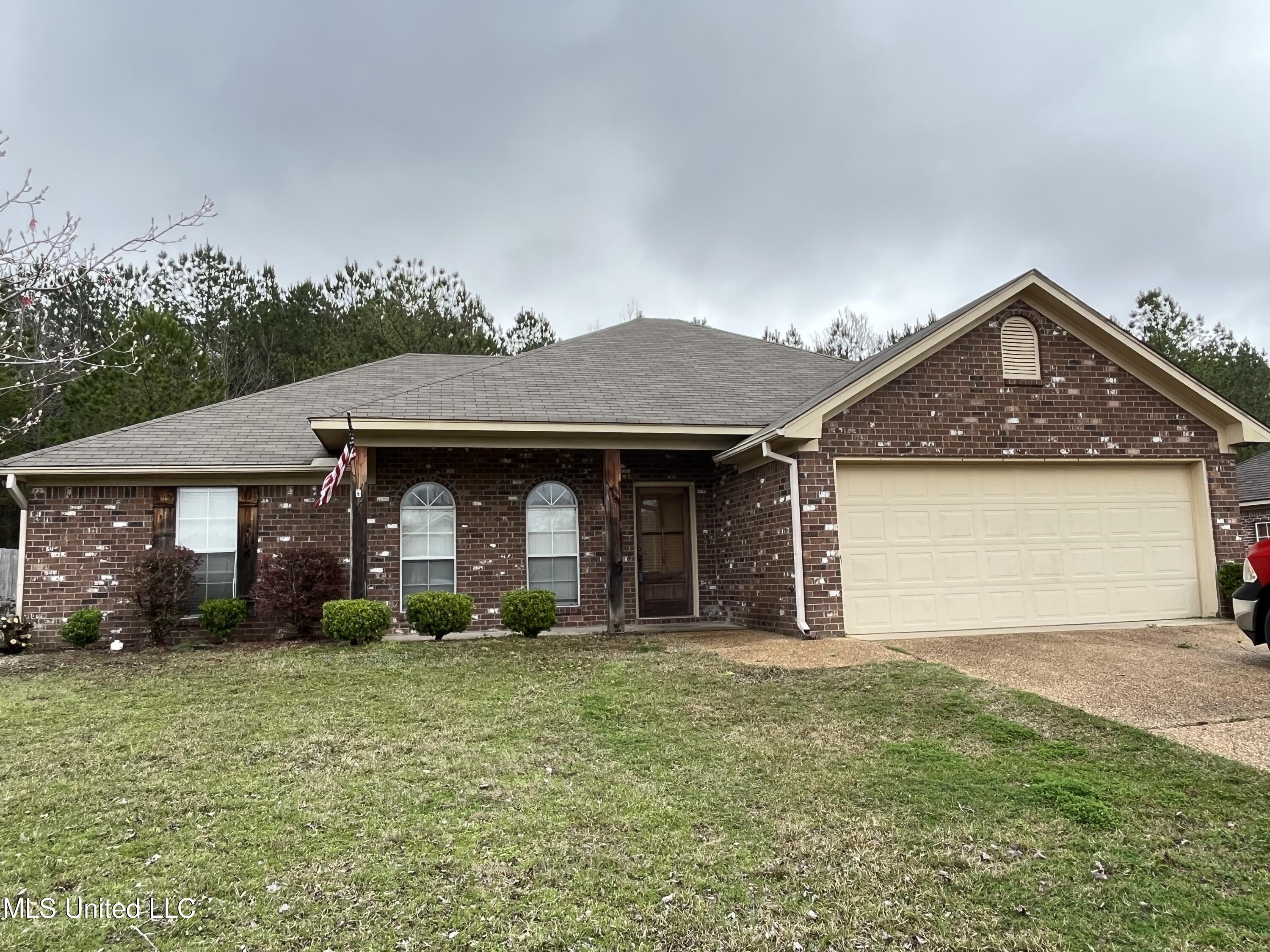 533 Roxbury Place Florence, MS 39073 - Photo 1 of 25 4B193E71-02DF-4532-9161-B0A576F6E993