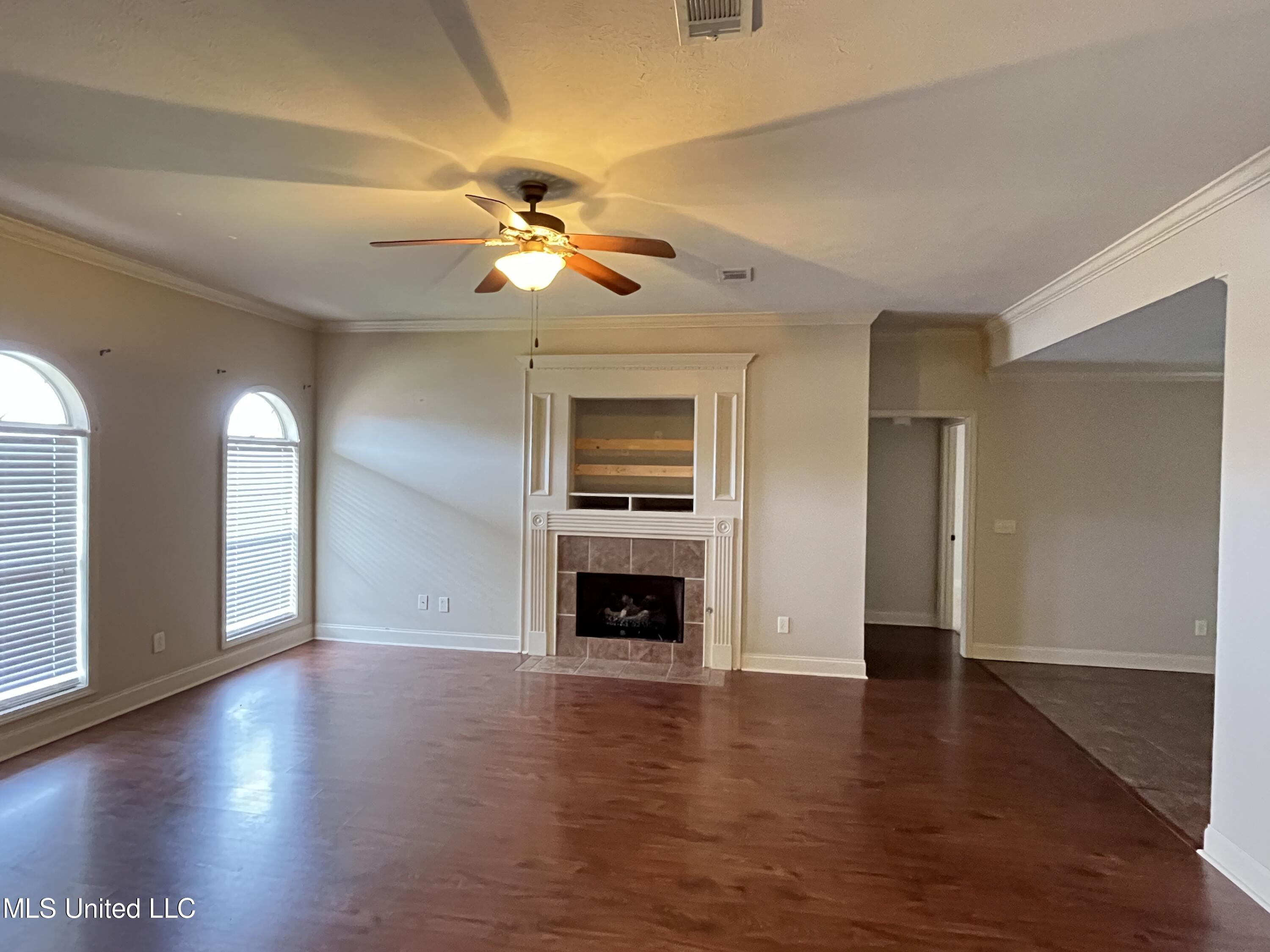 533 Roxbury Place Florence, MS 39073 - Photo 3 of 25 74D676CC-80A7-4A41-B837-812604120EAE