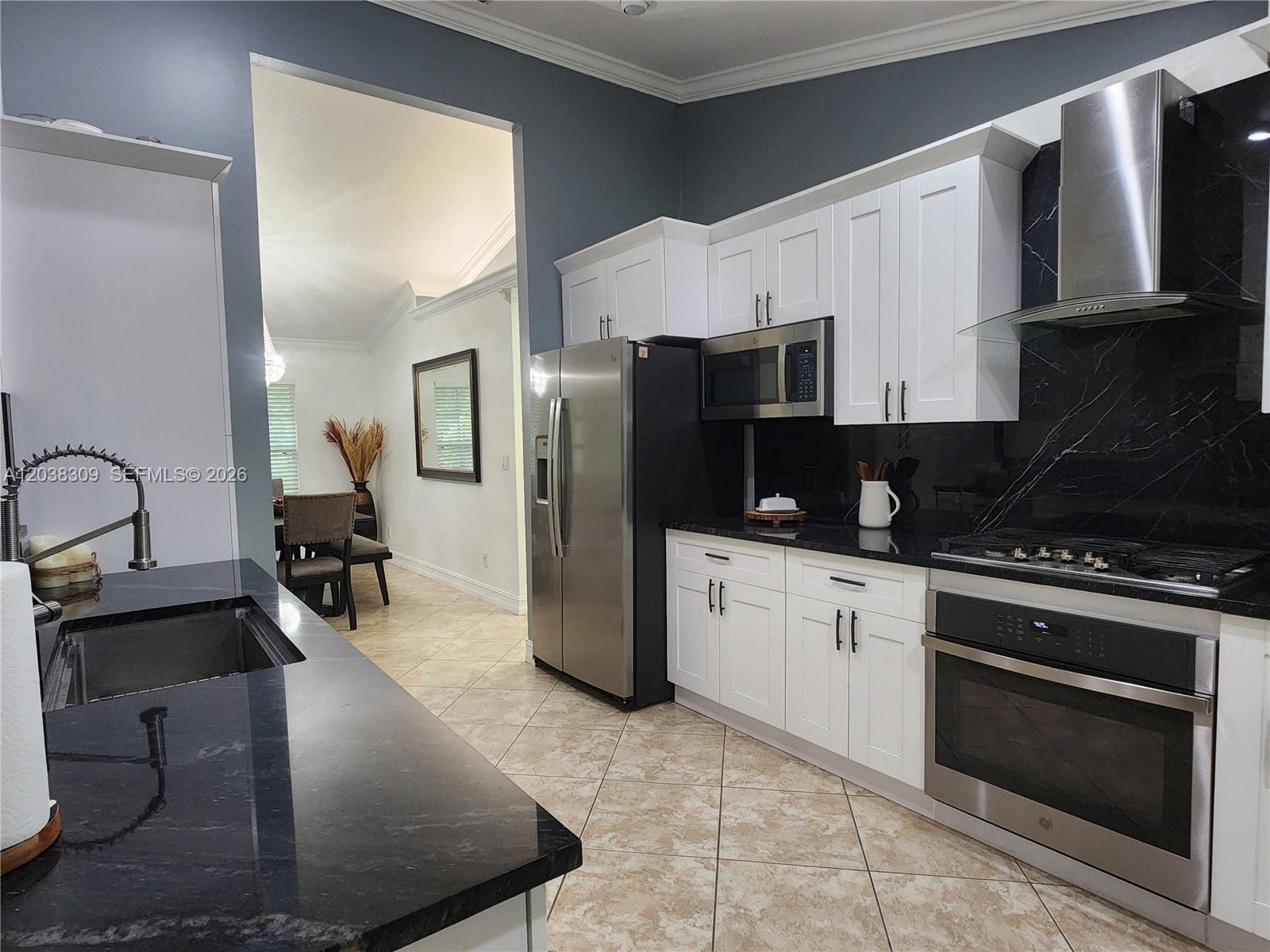 111 2nd Street Southeast Naples, FL 34117 - Photo 14 of 96
