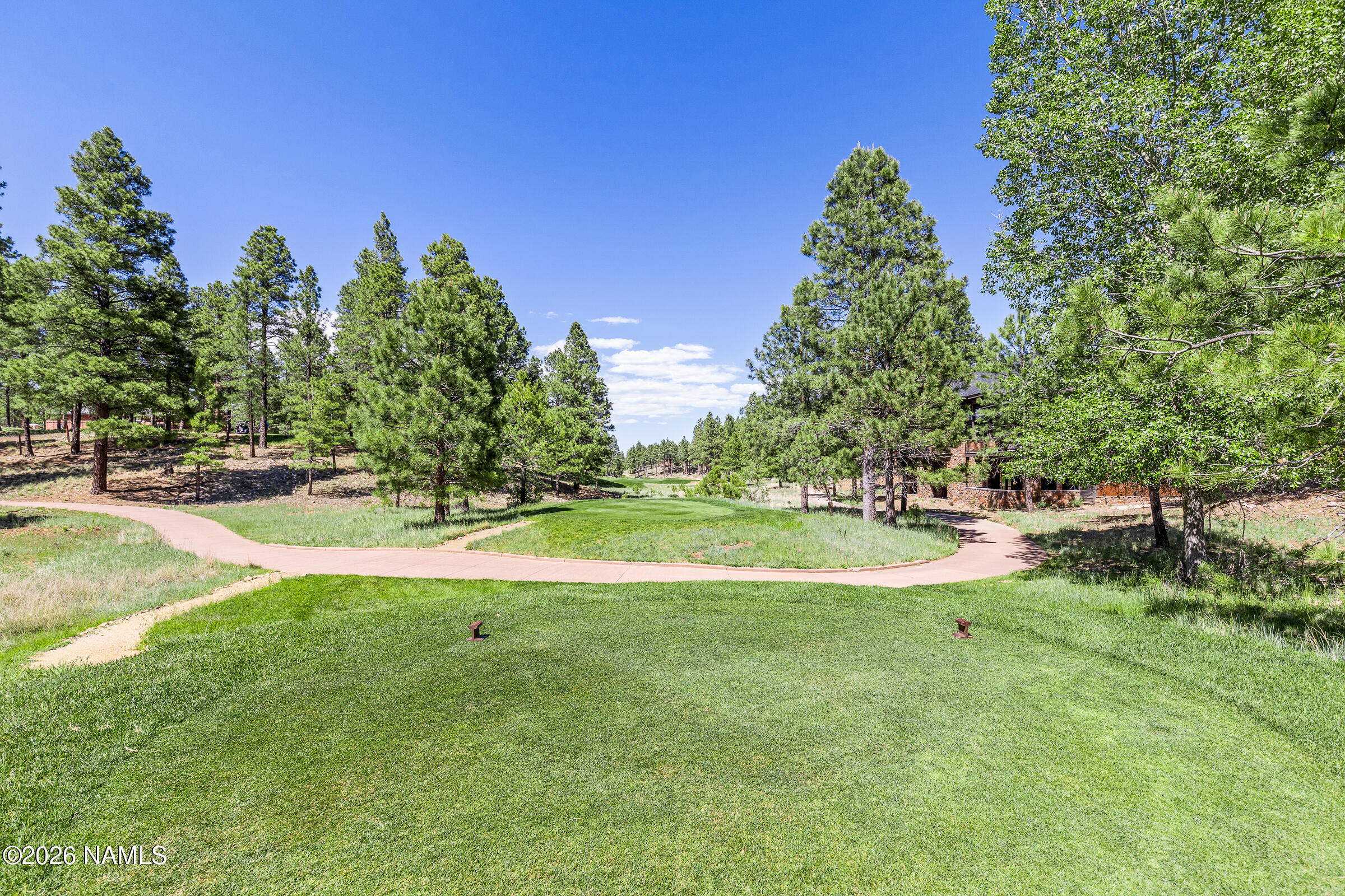 2214 East Del Rae Drive Flagstaff, AZ 86005 - Photo 5 of 45 a view of a park