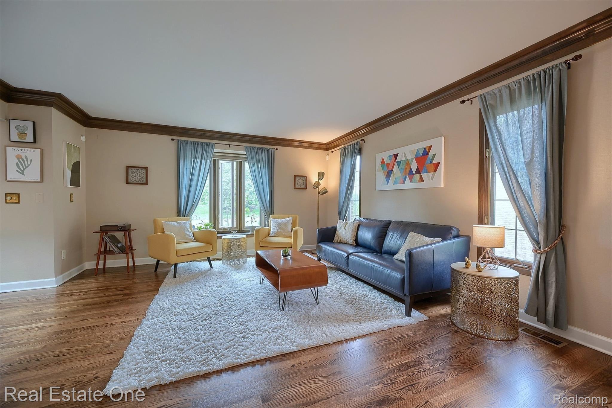 31227 Country Ridge Circle Farmington, MI 48331 - Photo 4 of 45 7-Living-Room.jpg