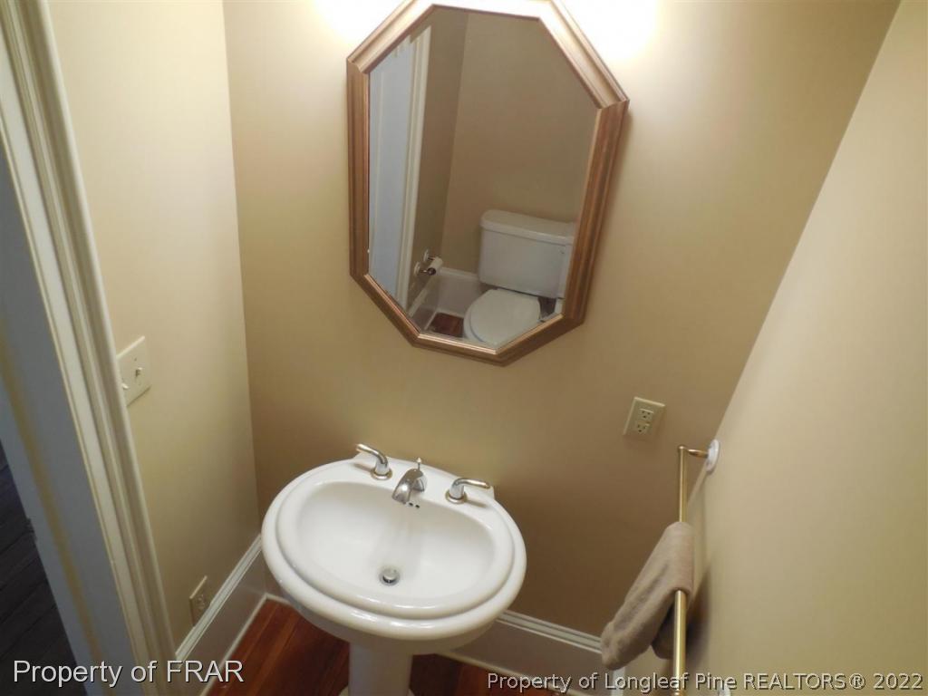5421 Lakeview Road Hope Mills, NC 28348 - Photo 23 of 32 Gallery Image 23