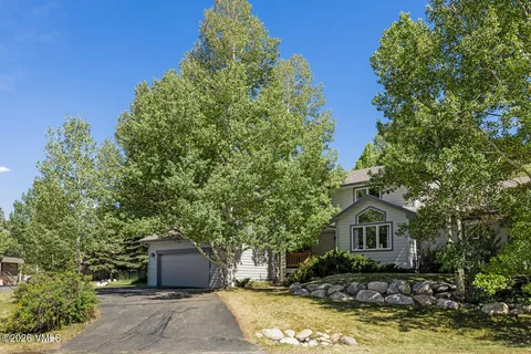 $3,695,000 | 860 Deer Boulevard, Avon, CO 81620