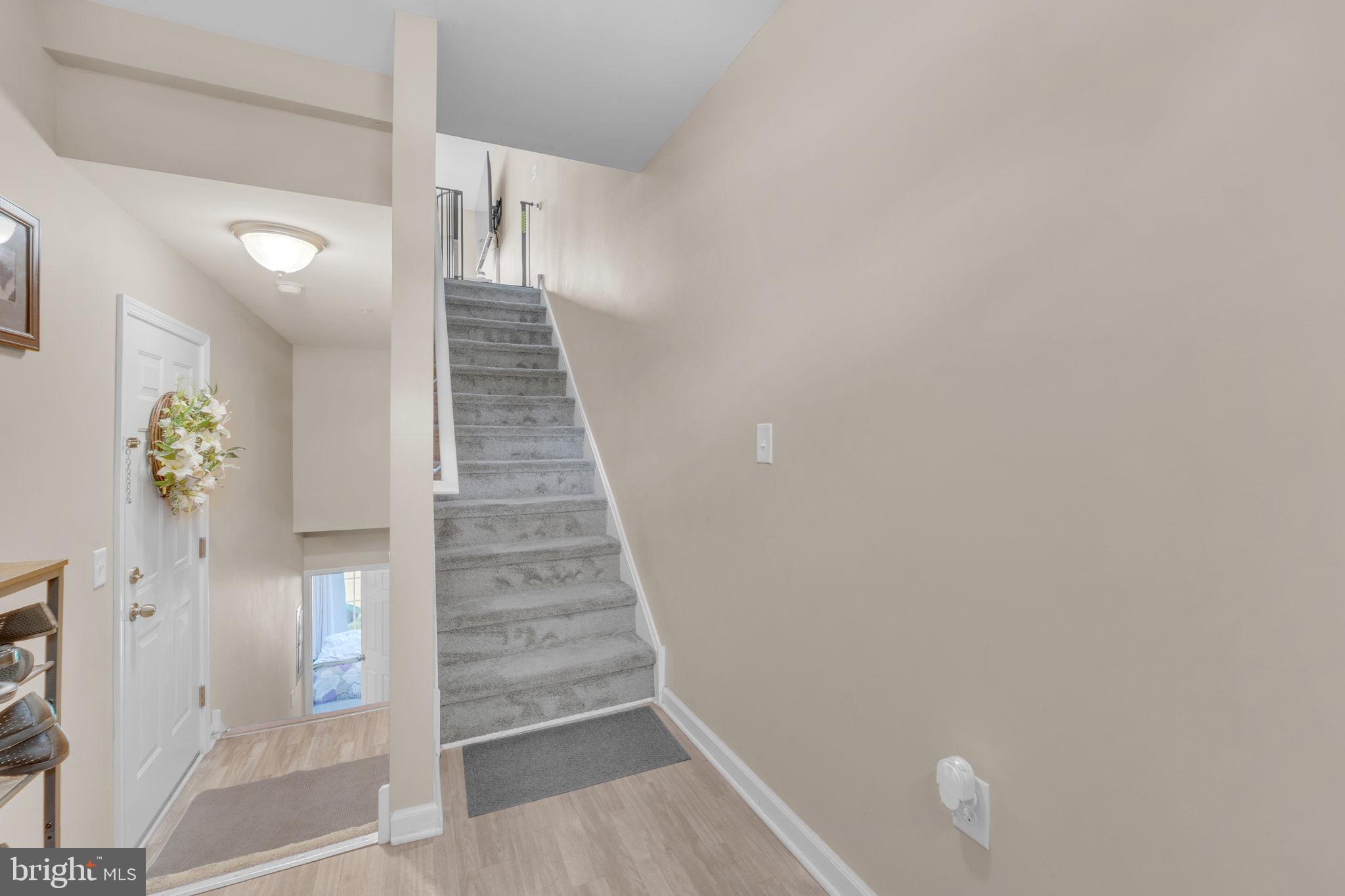 912 Georgetown Road Wenonah, NJ 08090 - Photo 6 of 32 Foyer