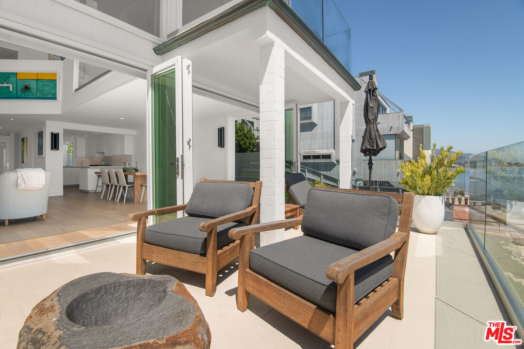 24134 Malibu Road Malibu, CA 90265 - Photo 28 of 39 a living room with furniture