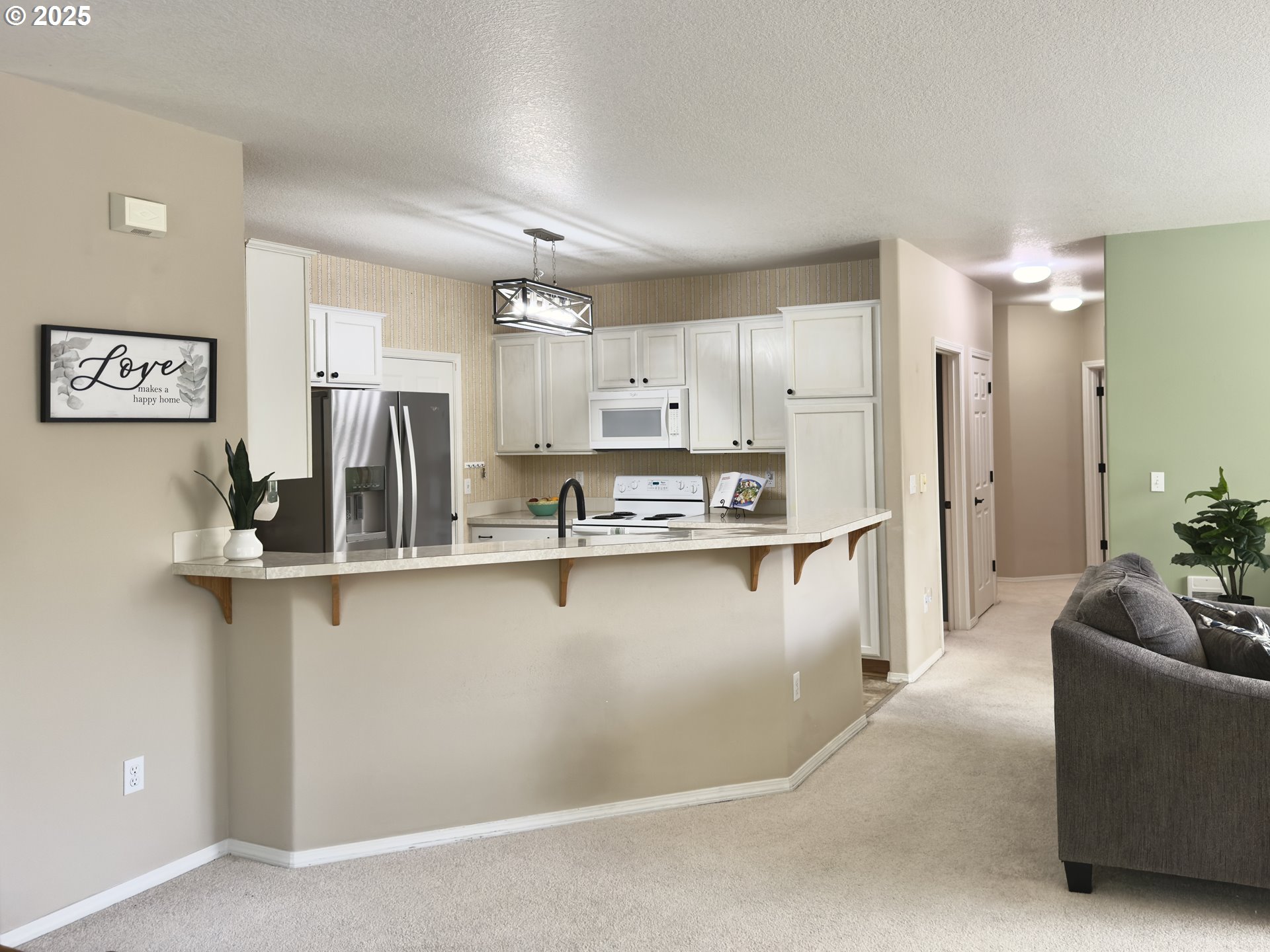 7264 Southwest Manor Way, Unit A Beaverton, OR 97078 - Photo 8 of 17 Gallery Image 8