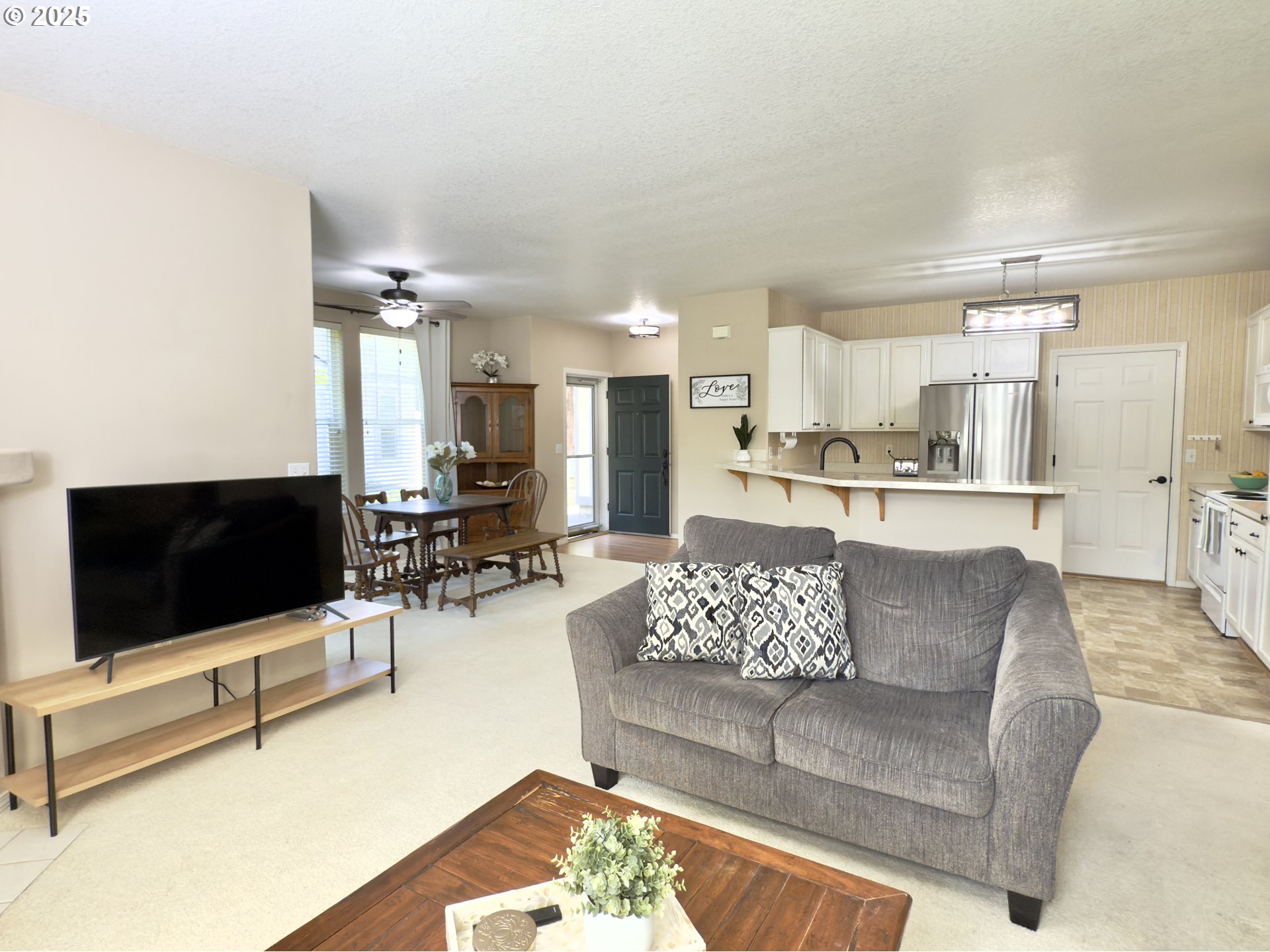 7264 Southwest Manor Way, Unit A Beaverton, OR 97078 - Photo 9 of 17 Gallery Image 9