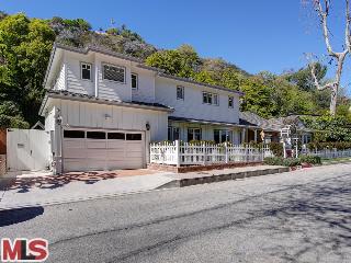 901 Chantilly Road Los Angeles, CA 90077 - Photo 1 of 1 Gallery Image 1
