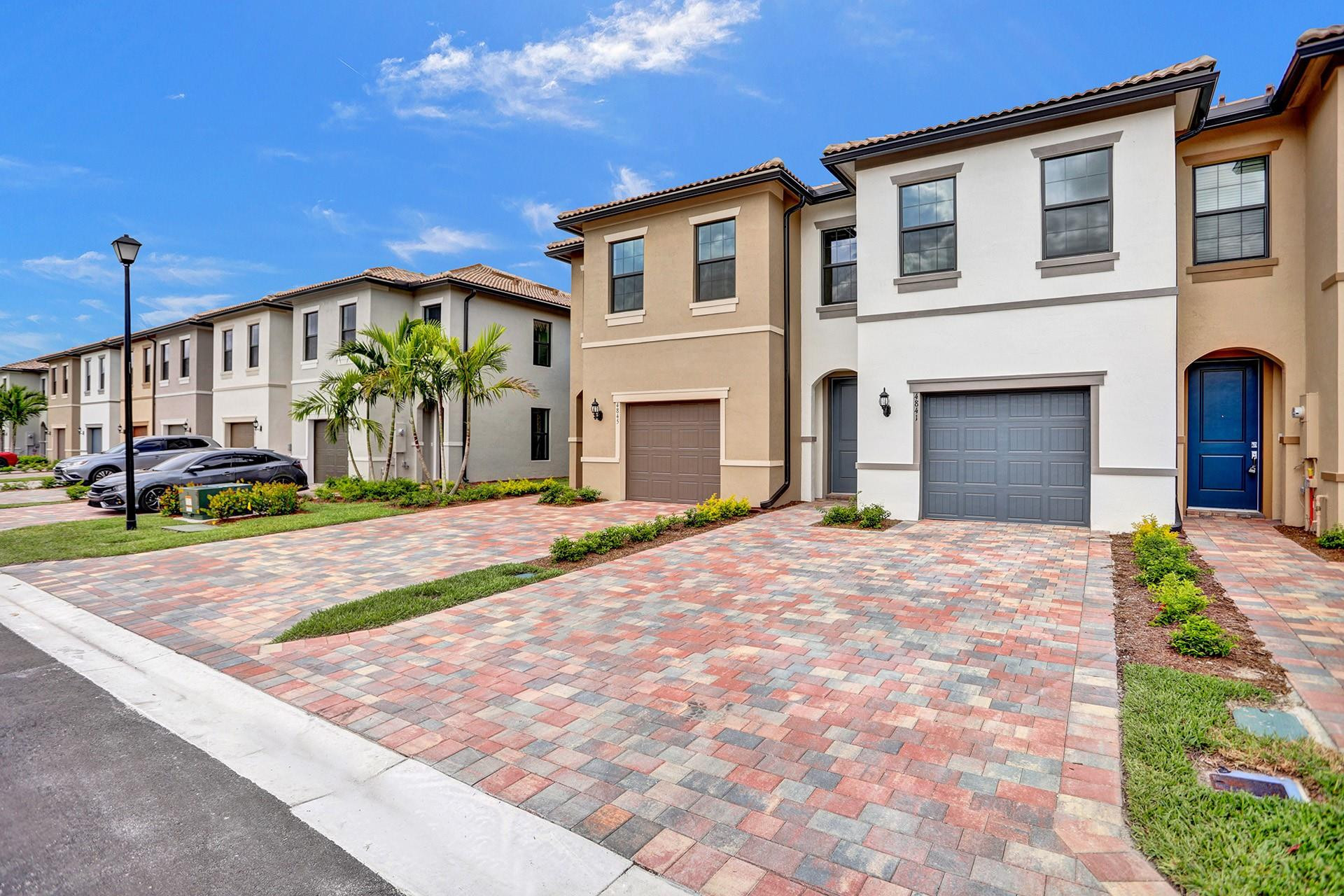 4841 Chantilly Road Lake Worth, FL 33467 - Photo 2 of 28 Photo 2