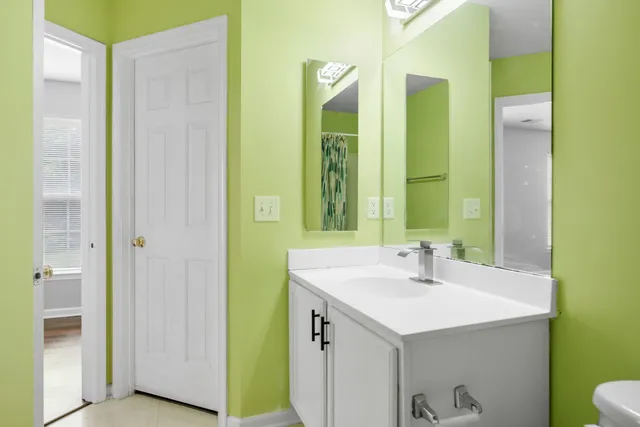 $270,000 | 5170 Hickory Hollow Parkway, Unit 220, Antioch, TN 37013