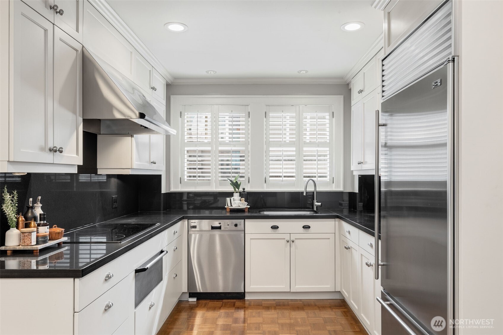 1223 Spring Street, Unit 700 Seattle, WA 98104 - Photo 16 of 35 Gallery Image 16