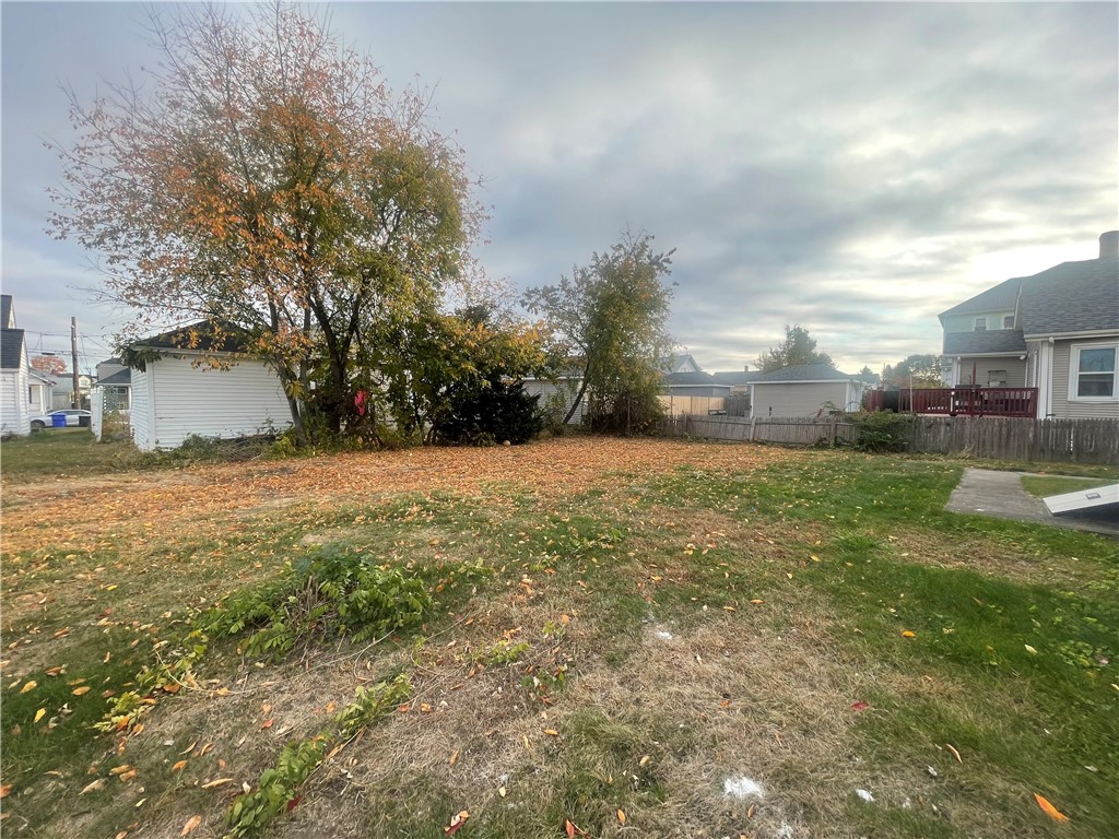 106 Crescent Road Pawtucket, RI 02861 - Photo 46 of 49