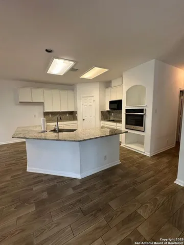 $3,100 | 19619 Flair Oak, San Antonio, TX 78258