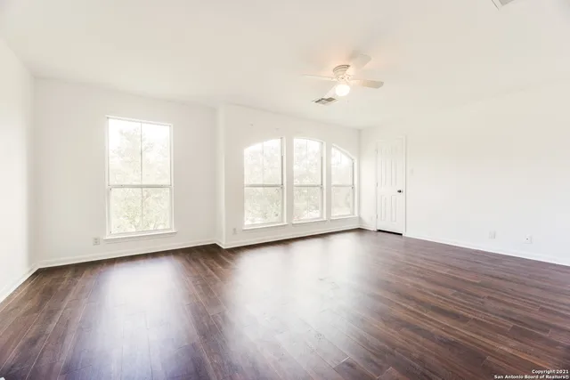 $3,100 | 19619 Flair Oak, San Antonio, TX 78258