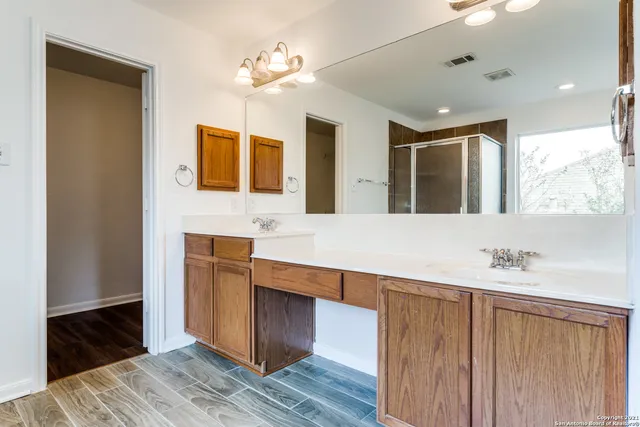 $3,100 | 19619 Flair Oak, San Antonio, TX 78258