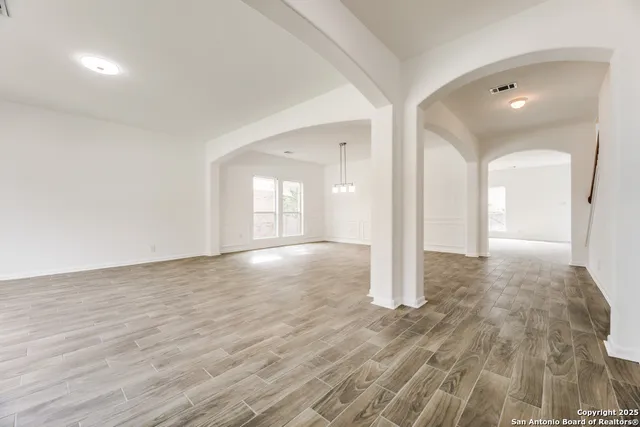 $3,100 | 19619 Flair Oak, San Antonio, TX 78258