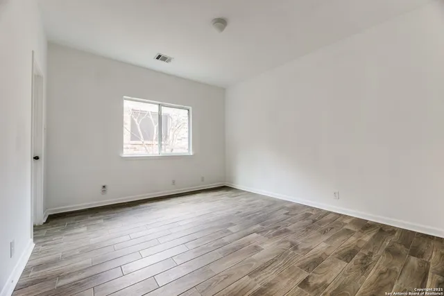 $3,100 | 19619 Flair Oak, San Antonio, TX 78258