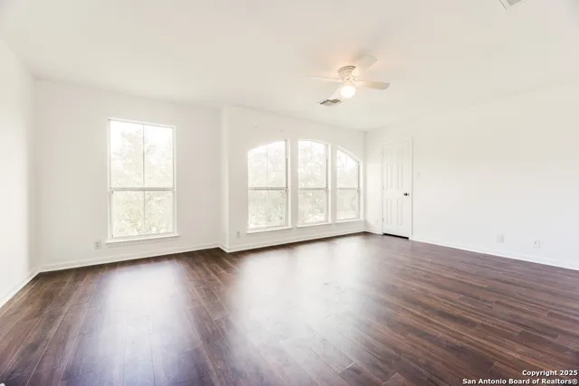 $3,100 | 19619 Flair Oak, San Antonio, TX 78258