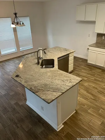 $3,100 | 19619 Flair Oak, San Antonio, TX 78258