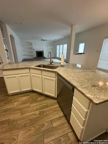 $3,100 | 19619 Flair Oak, San Antonio, TX 78258